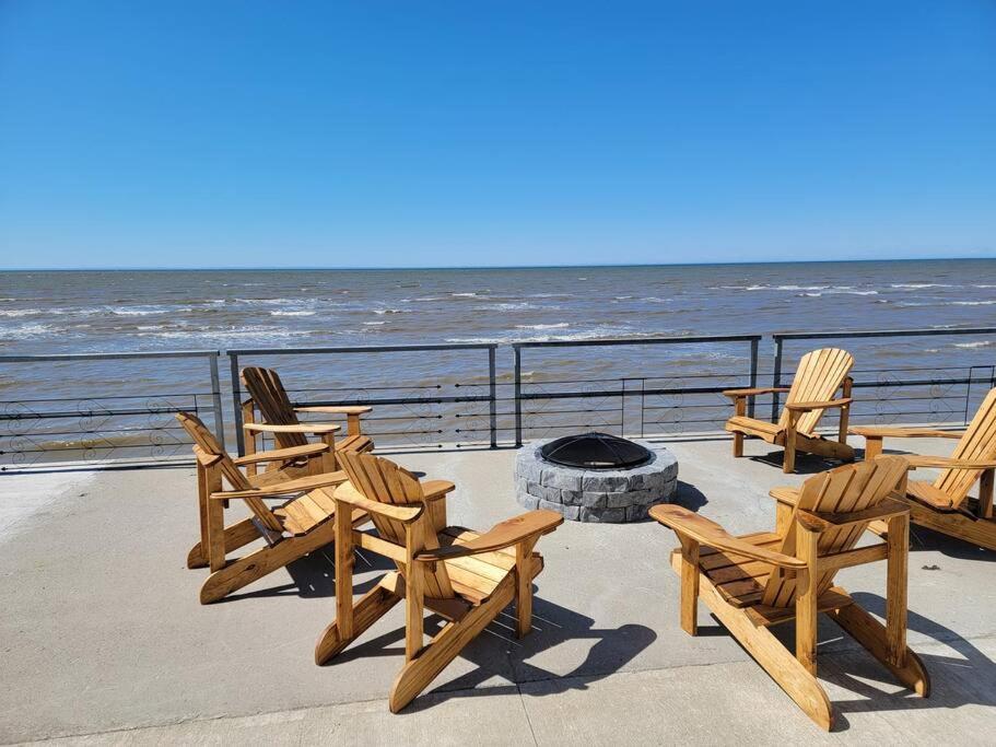 Villa Calypso Avec Vue Sur La Baie De Ste-Luce 滨海圣吕斯 外观 照片